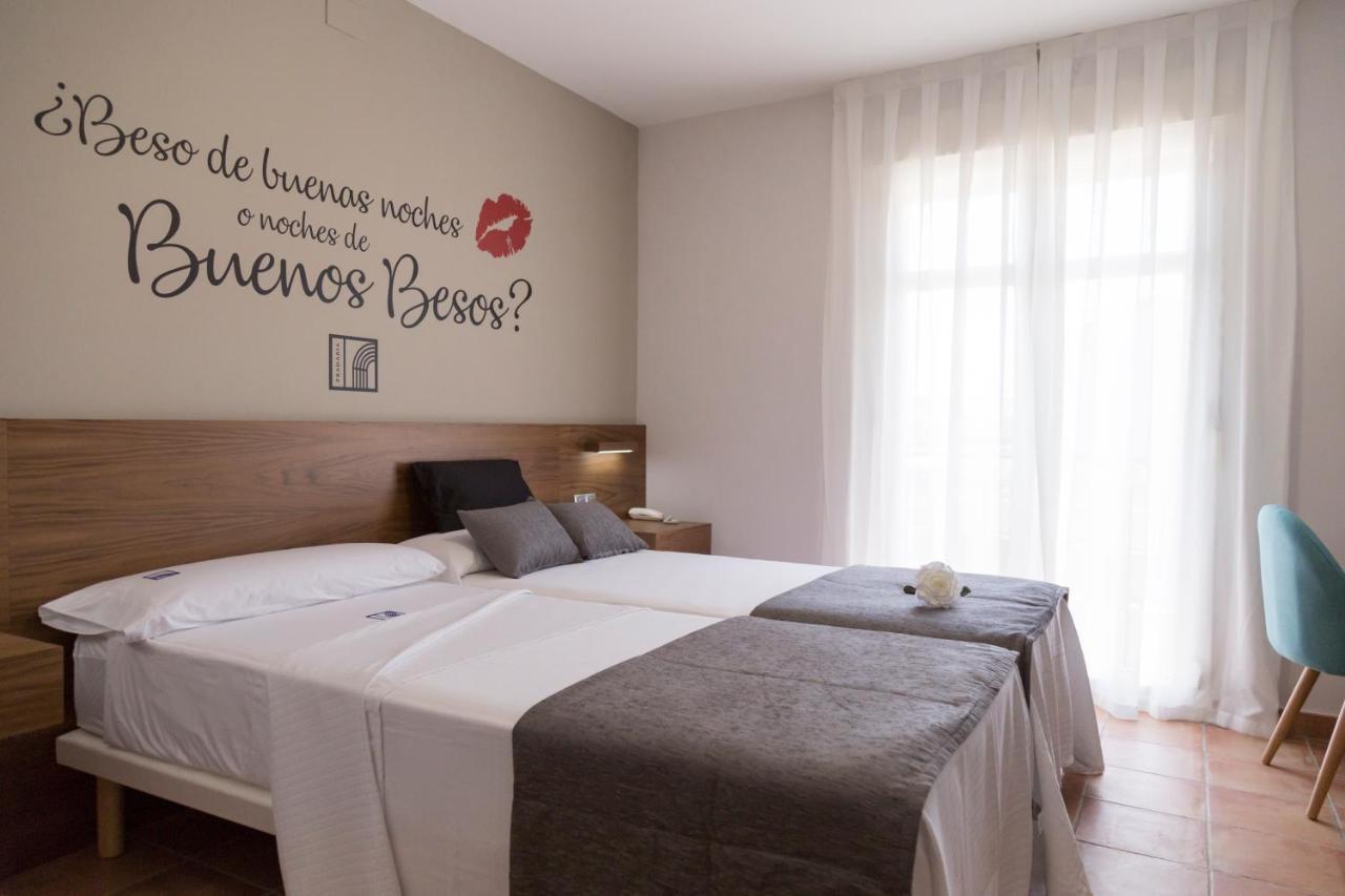 Hostal Pradaria Asador & Alojamiento Arcas Екстериор снимка