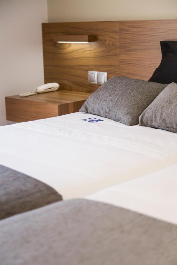 Hostal Pradaria Asador & Alojamiento Arcas Екстериор снимка
