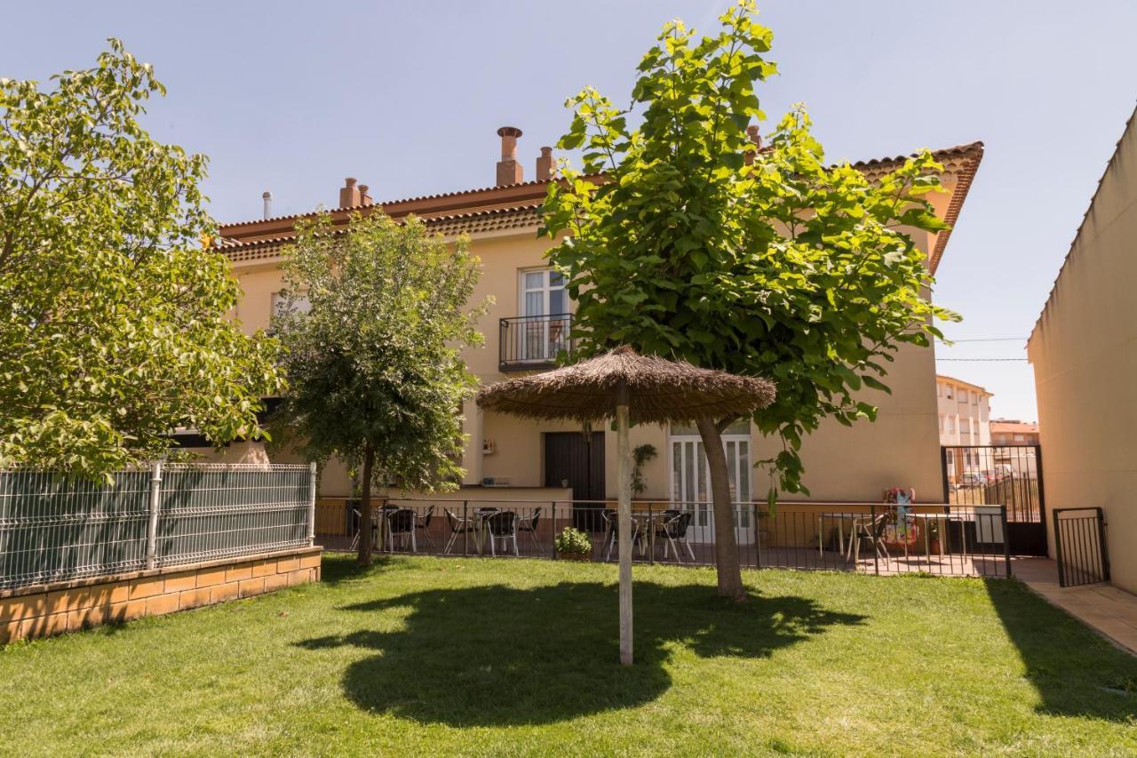 Hostal Pradaria Asador & Alojamiento Arcas Екстериор снимка